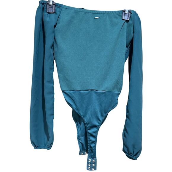 GUESS Bodysuit Blouse XS Green Long Sleeve Off Shoulder Y2K Minimalist Coquette - Picture 2 of 5